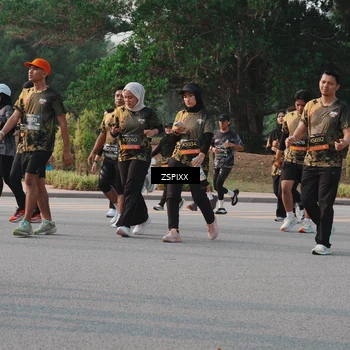 Runner Photo 6340757
