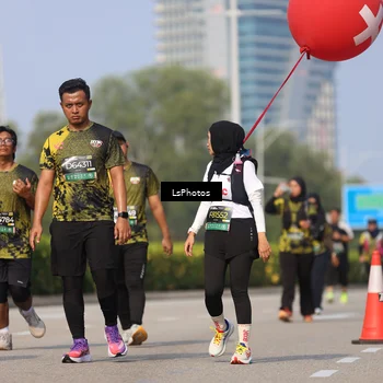Runner Photo 6342450