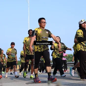 Runner Photo 6342653