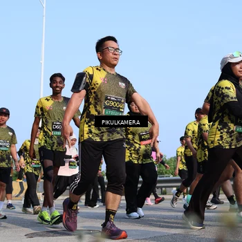 Runner Photo 6342655