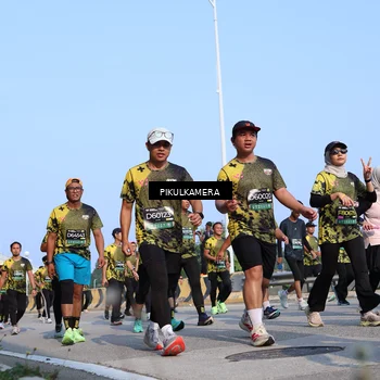 Runner Photo 6342709