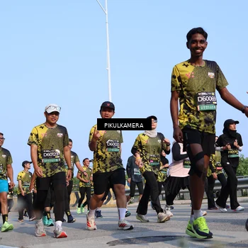 Runner Photo 6342713