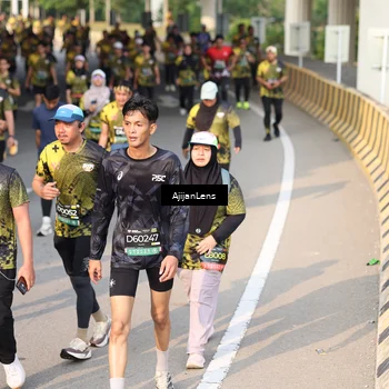 Runner Photo 6342716