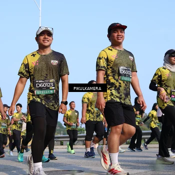Runner Photo 6342819