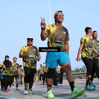 Runner Photo 6342835