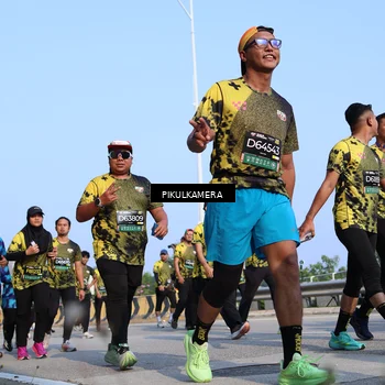 Runner Photo 6342841