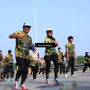Runner Photo 6343040