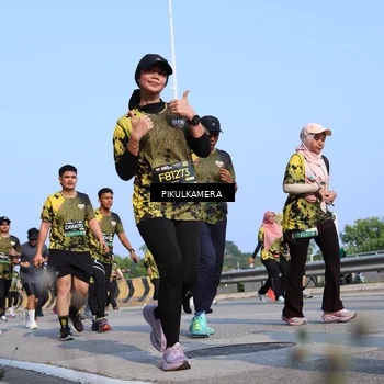 Runner Photo 6343048