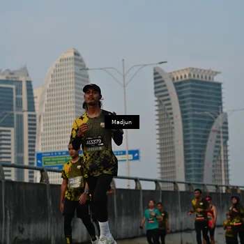 Runner Photo 6343088