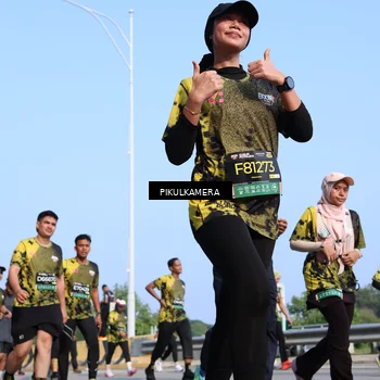 Runner Photo 6343120