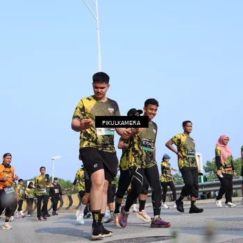 Runner Photo 6343159