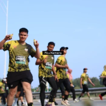 Runner Photo 6343164