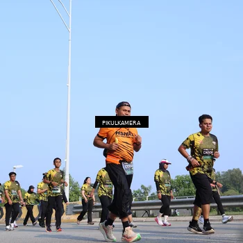 Runner Photo 6343218