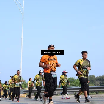 Runner Photo 6343230