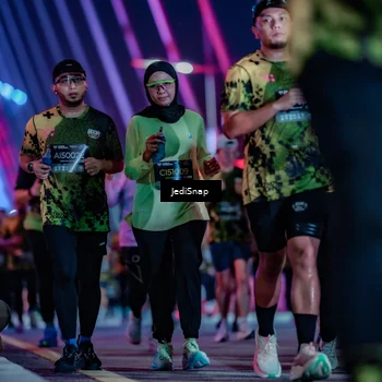 Runner Photo 6343311