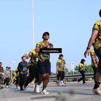 Runner Photo 6343347