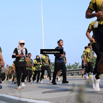 Runner Photo 6343415