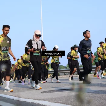 Runner Photo 6343421