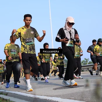 Runner Photo 6343437