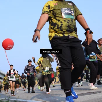 Runner Photo 6343549