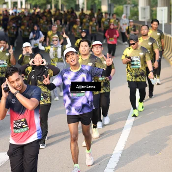 Runner Photo 6343555