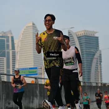 Runner Photo 6343586