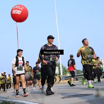 Runner Photo 6343640