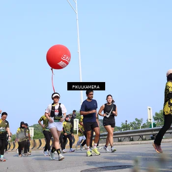 Runner Photo 6343795