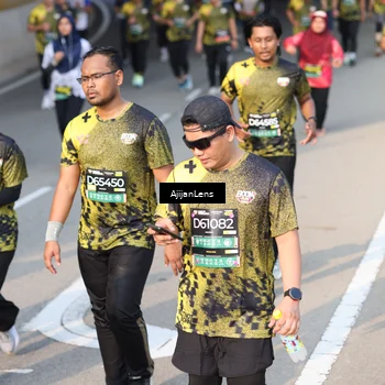 Runner Photo 6343825