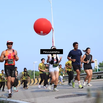 Runner Photo 6343833