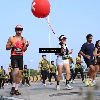 Runner Photo 6343834