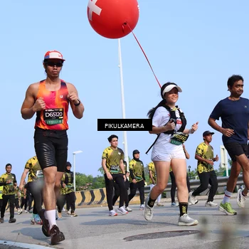 Runner Photo 6343847