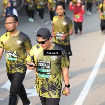 Runner Photo 6343856
