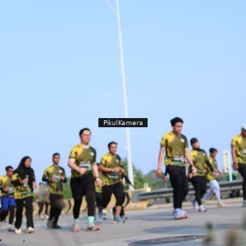 Runner Photo 6343868