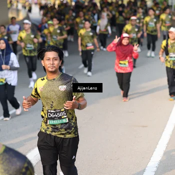 Runner Photo 6343955