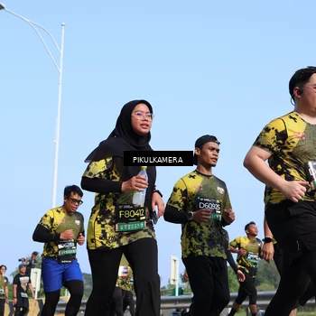 Runner Photo 6343984