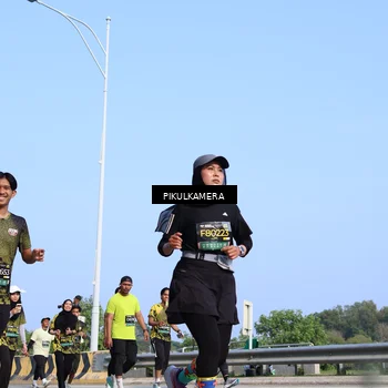 Runner Photo 6344030