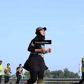 Runner Photo 6344043
