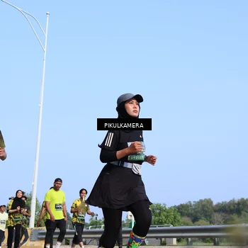 Runner Photo 6344049
