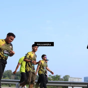 Runner Photo 6344184