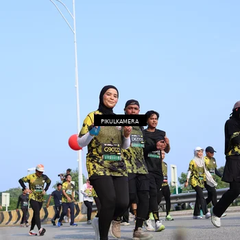 Runner Photo 6344306