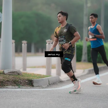 Runner Photo 6344393