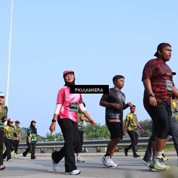 Runner Photo 6344516