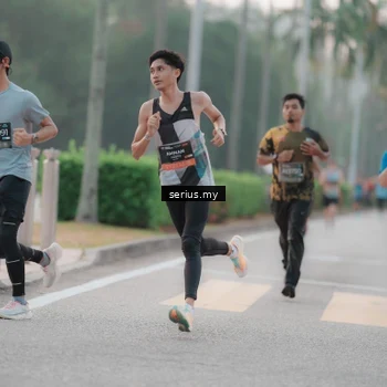 Runner Photo 6344525
