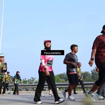 Runner Photo 6344536