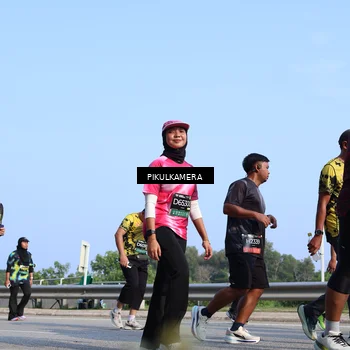 Runner Photo 6344559