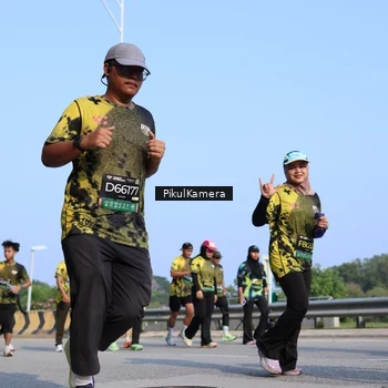 Runner Photo 6344585