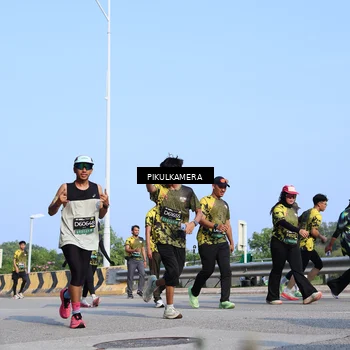 Runner Photo 6344613