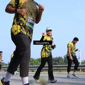 Runner Photo 6344628
