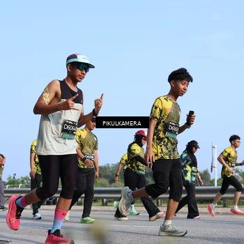 Runner Photo 6344707